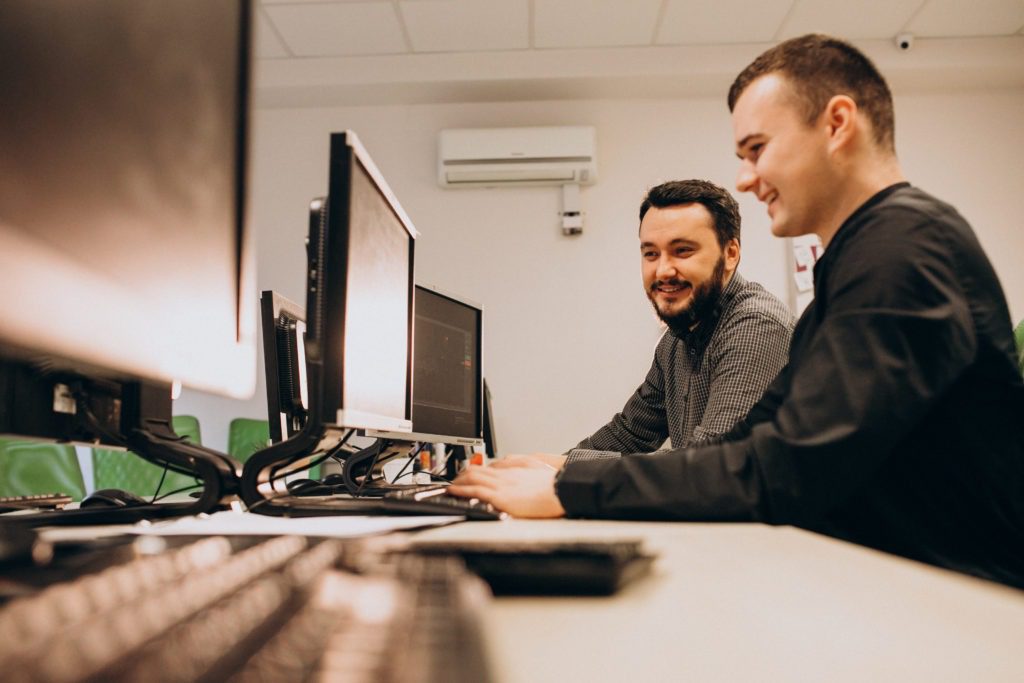 Programadores y desarrolladores freelance Latam